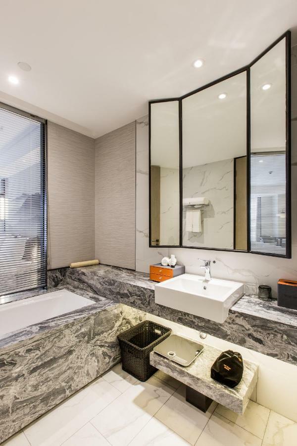 Howard Johnson By Wyndham Life Zhuoyuan 寧波市 エクステリア 写真