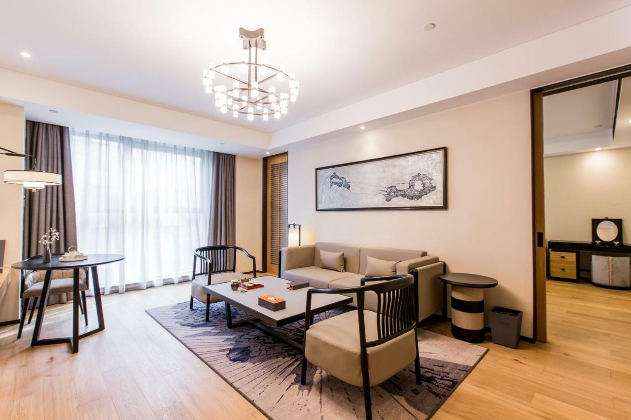 Howard Johnson By Wyndham Life Zhuoyuan 寧波市 エクステリア 写真