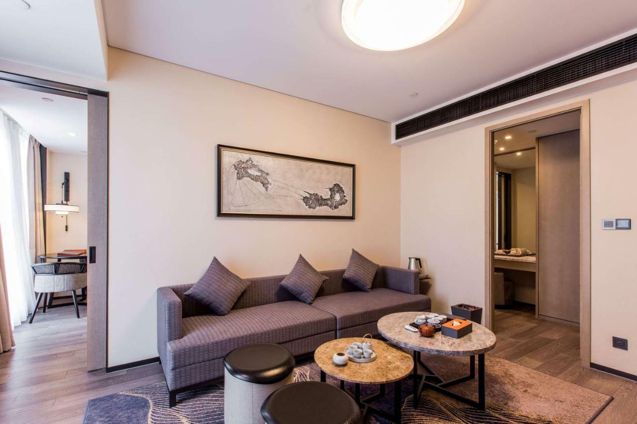 Howard Johnson By Wyndham Life Zhuoyuan 寧波市 エクステリア 写真